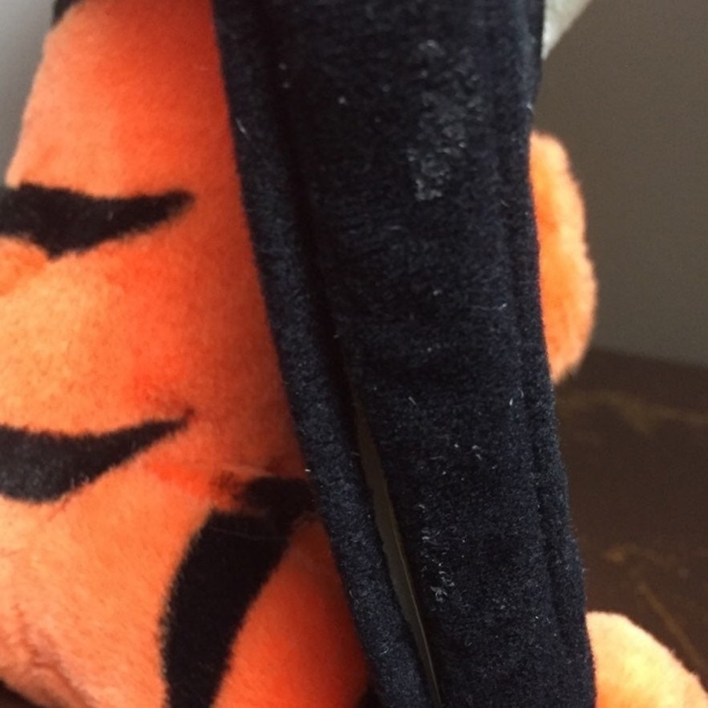 🎒BTS SALE📚 10” Vintage Disney Plush Tigger Photo Frame - Picture 8 of 8
